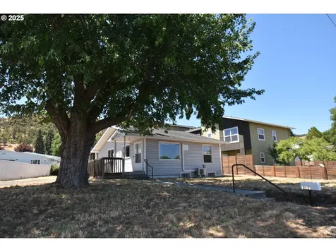 1318 W 10th Street The Dalles OR 97058
