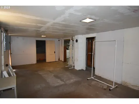 1318 W 10th Street The Dalles OR 97058