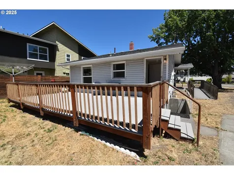1318 W 10th Street The Dalles OR 97058