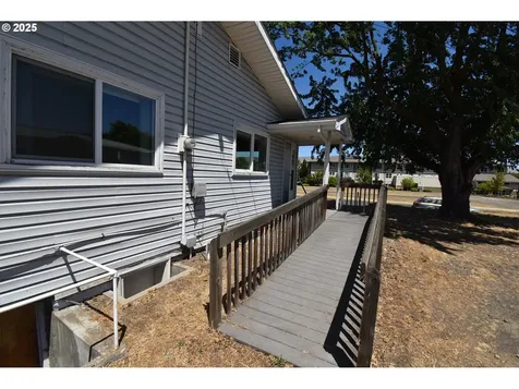 1318 W 10th Street The Dalles OR 97058