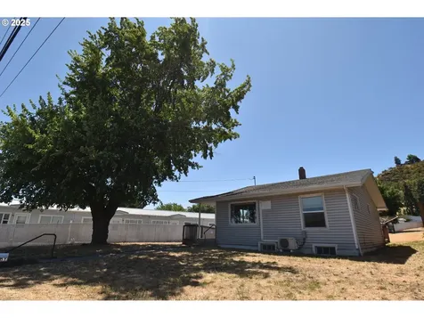 1318 W 10th Street The Dalles OR 97058