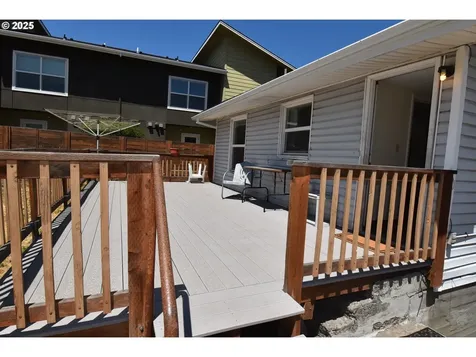 1318 W 10th Street The Dalles OR 97058