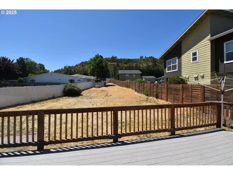 1318 W 10th Street The Dalles OR 97058