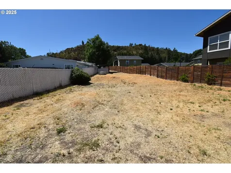 1318 W 10th Street The Dalles OR 97058