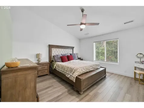 2405 NE 107th Street Vancouver WA 98686