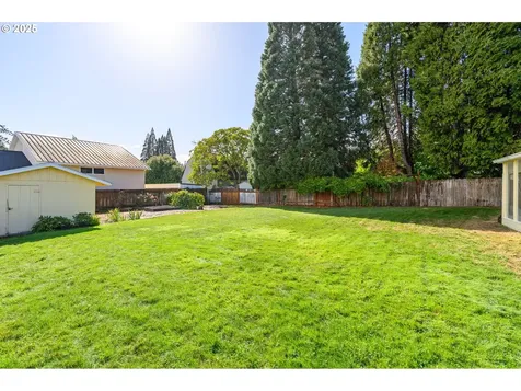 1036 SW 2nd Street Mcminnville OR 97128