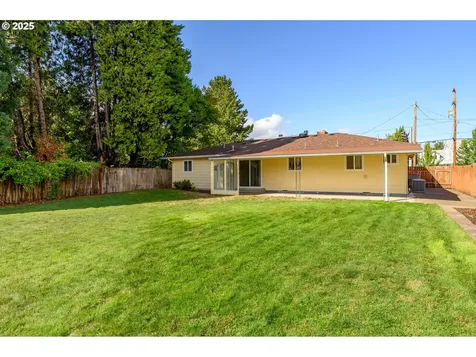 1036 SW 2nd Street Mcminnville OR 97128