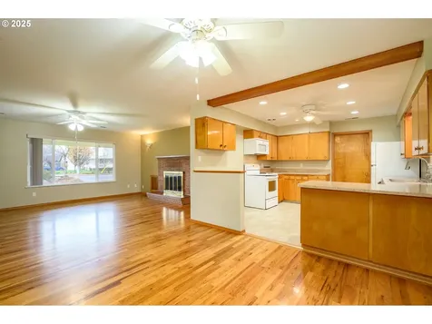 1036 SW 2nd Street Mcminnville OR 97128