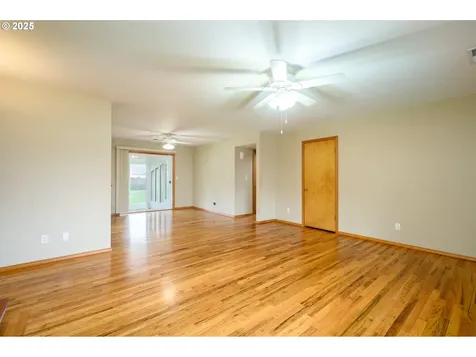 1036 SW 2nd Street Mcminnville OR 97128