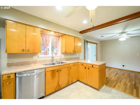 1036 SW 2nd Street Mcminnville OR 97128
