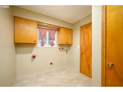 1036 SW 2nd Street Mcminnville OR 97128