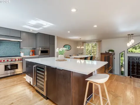 2490 SW Scenic Drive Portland OR 97225
