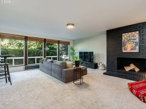 2490 SW Scenic Drive Portland OR 97225