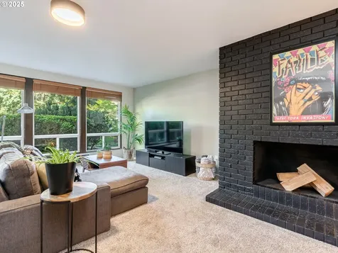 2490 SW Scenic Drive Portland OR 97225