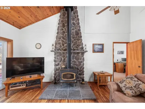 36189 Highway 58 Pleasant Hill OR 97455