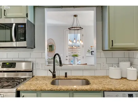 223 S Whitaker Street Portland OR 97239
