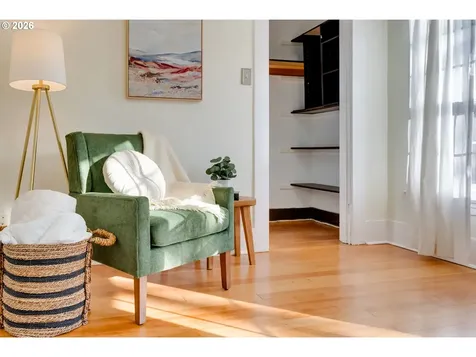 223 S Whitaker Street Portland OR 97239