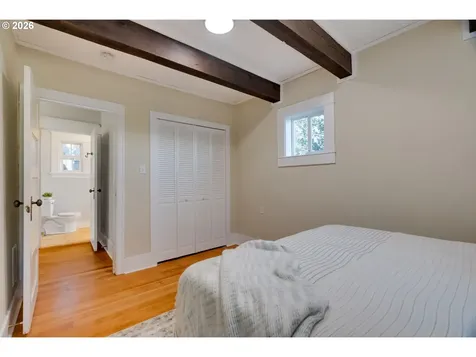 223 S Whitaker Street Portland OR 97239