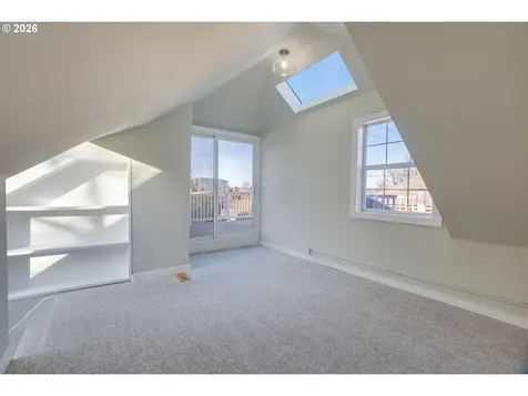 223 S Whitaker Street Portland OR 97239