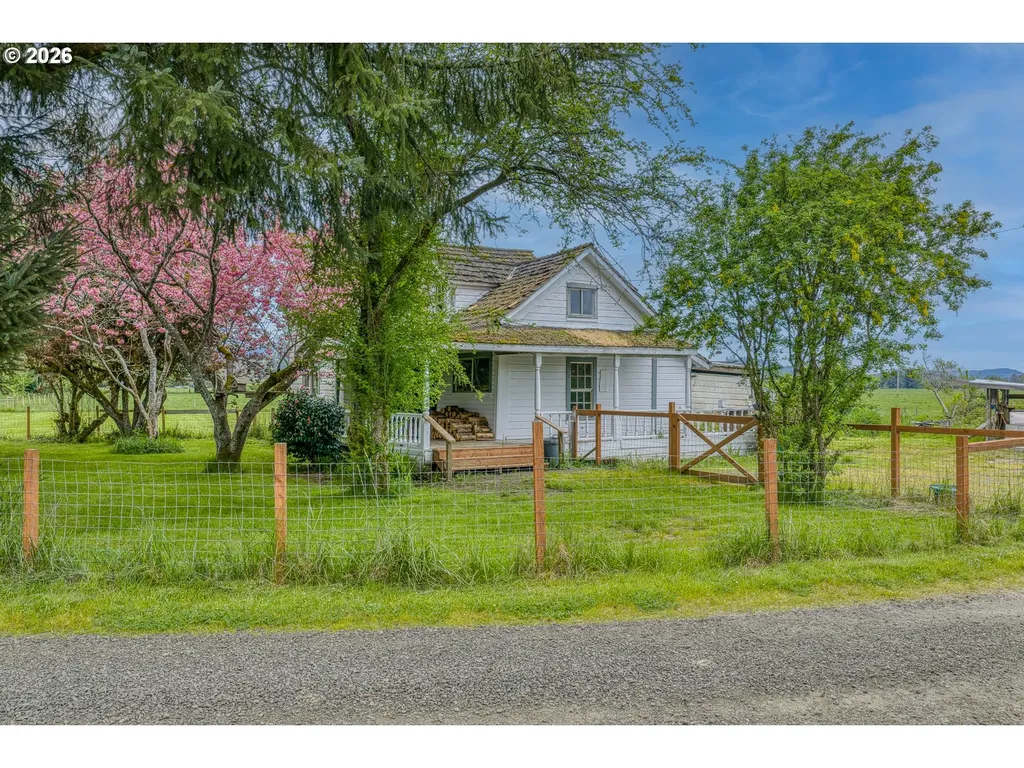 93703 Lower Norway Lane Myrtle Point OR 97458