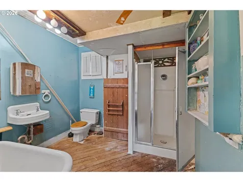 93703 Lower Norway Lane Myrtle Point OR 97458