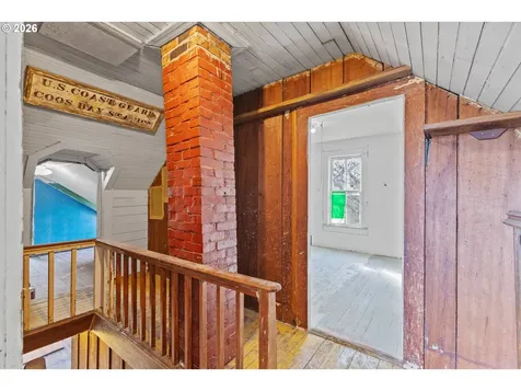 93703 Lower Norway Lane Myrtle Point OR 97458