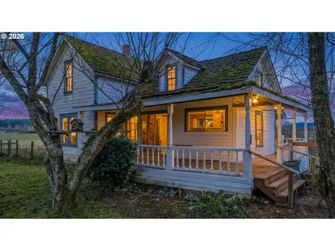 93703 Lower Norway Lane Myrtle Point OR 97458