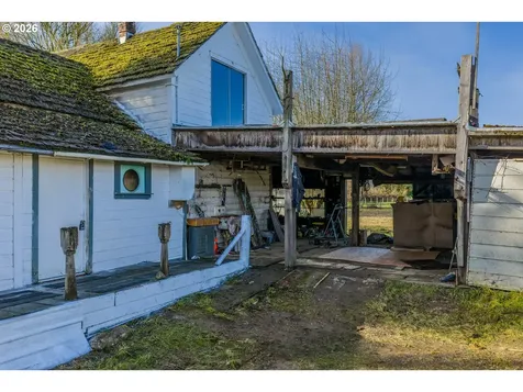 93703 Lower Norway Lane Myrtle Point OR 97458