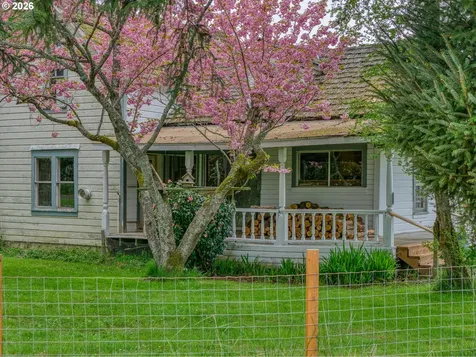 93703 Lower Norway Lane Myrtle Point OR 97458
