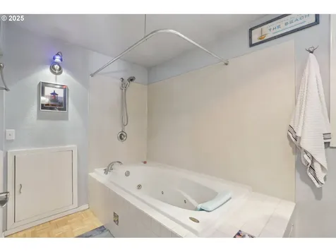 713 NE 123rd Avenue Vancouver WA 98684