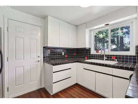 713 NE 123rd Avenue Vancouver WA 98684