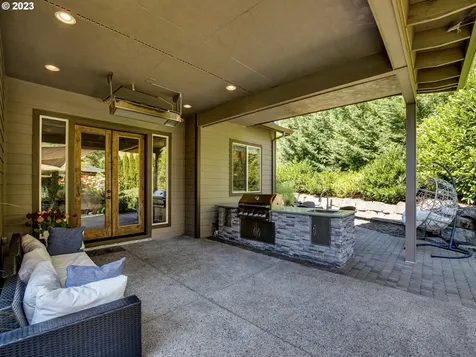 1425 SW Medwyn Terrace Portland OR 97219