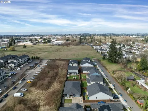2313 NE 82nd Street Vancouver WA 98665