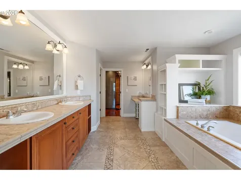 5113 NW 145th Street Vancouver WA 98685