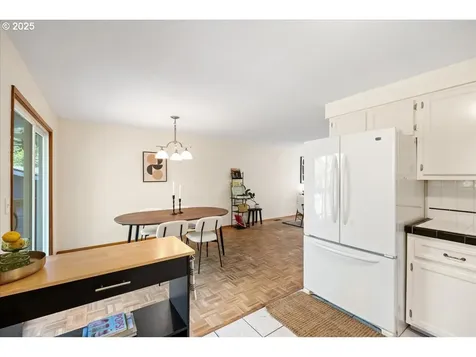 4833 SW Palatine Street Portland OR 97219