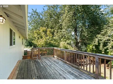 4833 SW Palatine Street Portland OR 97219