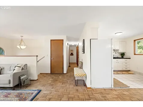 4833 SW Palatine Street Portland OR 97219