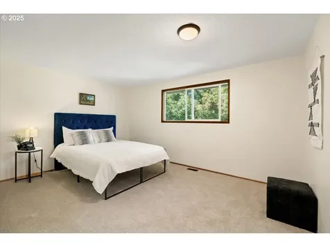 4833 SW Palatine Street Portland OR 97219