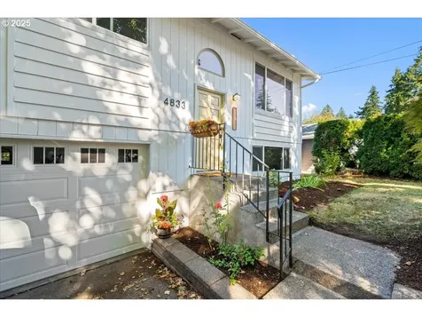 4833 SW Palatine Street Portland OR 97219