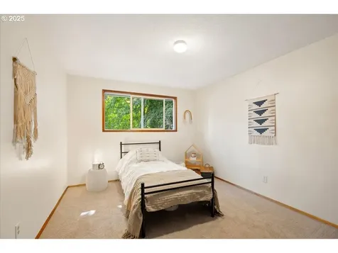 4833 SW Palatine Street Portland OR 97219