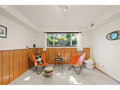 4833 SW Palatine Street Portland OR 97219