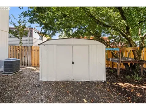4833 SW Palatine Street Portland OR 97219