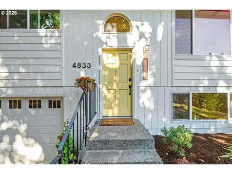 4833 SW Palatine Street Portland OR 97219