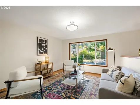 4833 SW Palatine Street Portland OR 97219