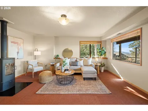 2831 NE Rocky Butte Road Portland OR 97220