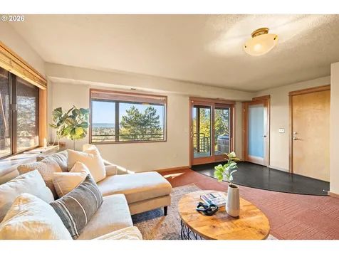 2831 NE Rocky Butte Road Portland OR 97220