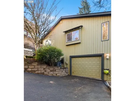 2831 NE Rocky Butte Road Portland OR 97220