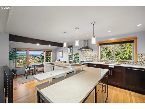 2831 NE Rocky Butte Road Portland OR 97220
