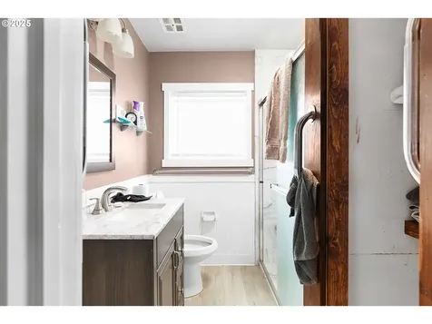 452 W Alpha Street Roseburg OR 97471
