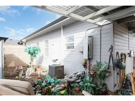 452 W Alpha Street Roseburg OR 97471